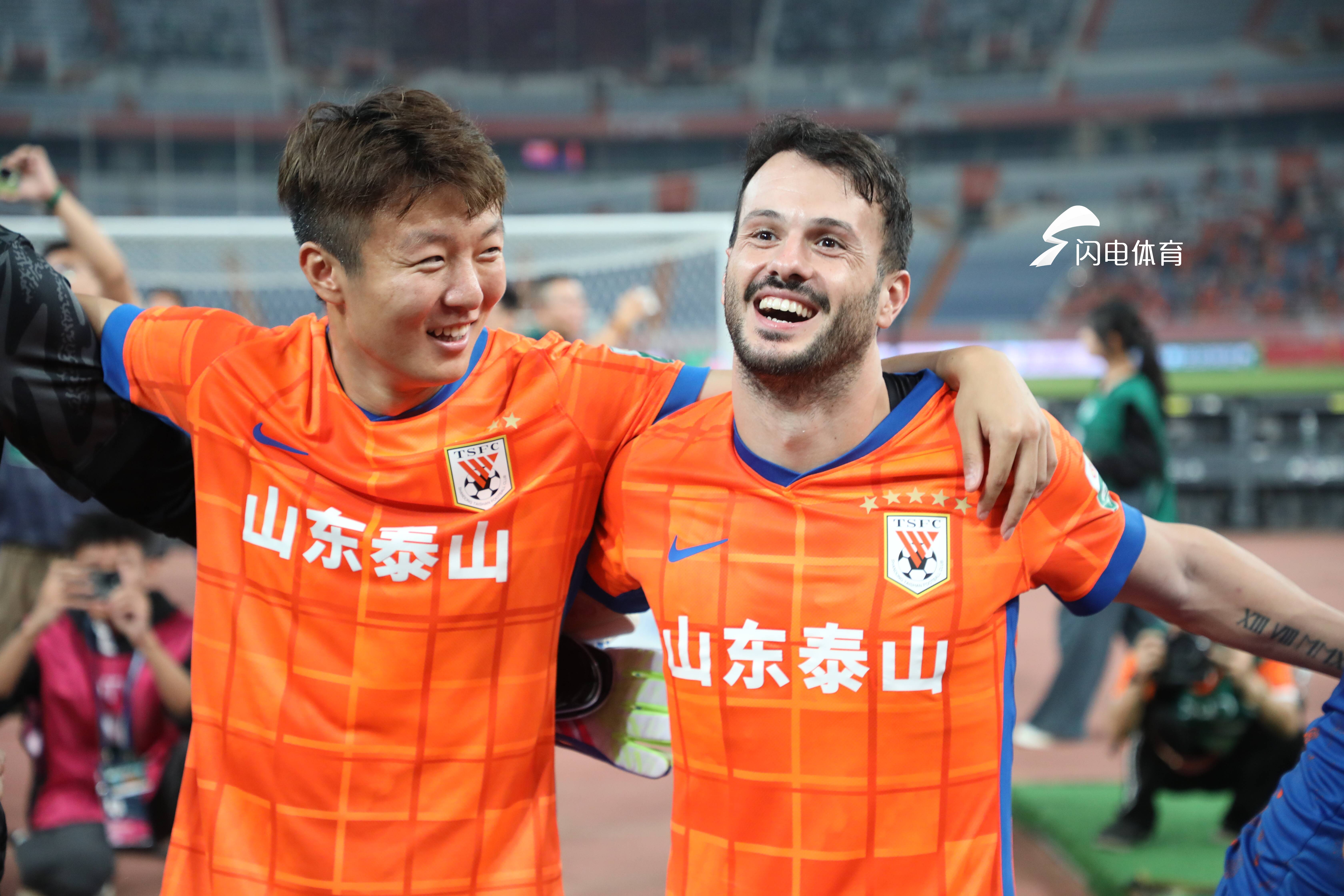 泰山队6-0大胜国安 瓦科赛后回应升至射手榜首位